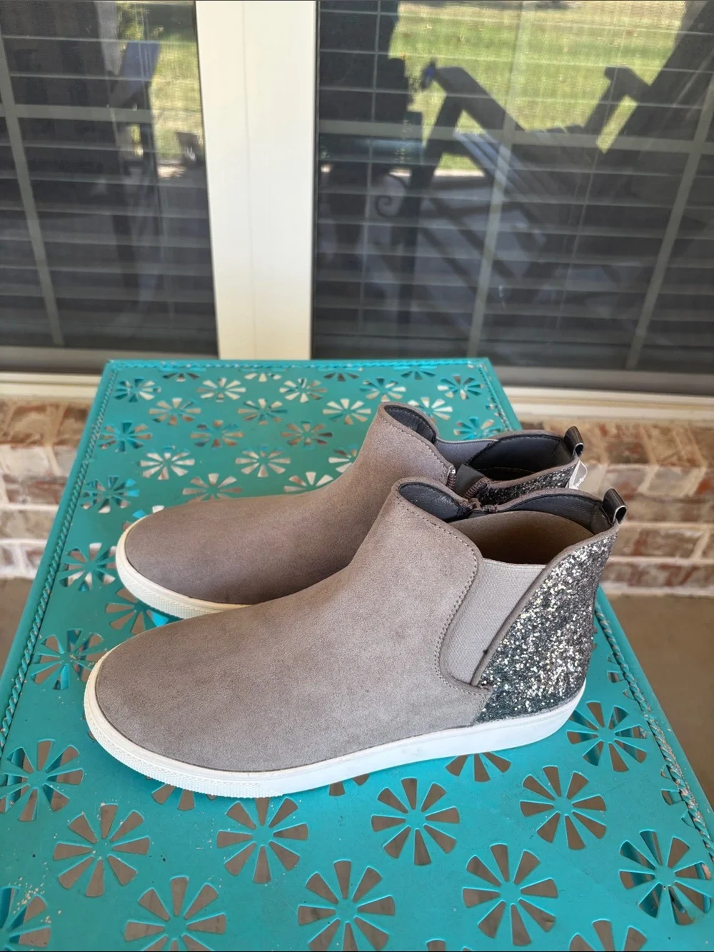 So Girl’s Gray Suede Silver Glitter Zipper Boots